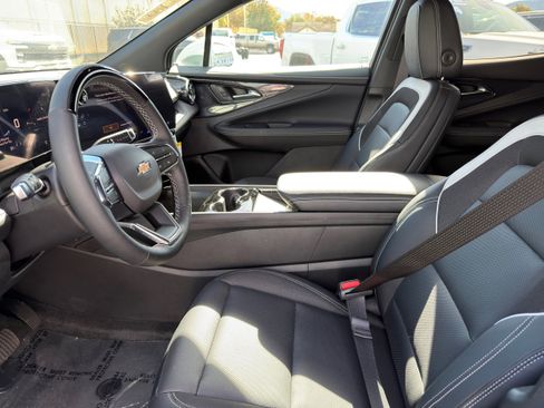 New 2025 Chevrolet Blazer EV LT w/ Super Cruise Package AWD/4WD image 22