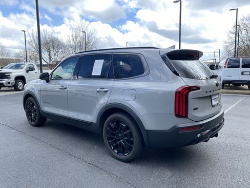 Used 2021 Kia Telluride SX w/ SX Prestige Package image 7