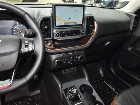 Used 2023 Ford Bronco Sport Outer Banks w/ Tech Package AWD/4WD image 26