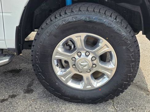 Used 2024 RAM 2500 Big Horn w/ Off Road Package AWD/4WD image 20
