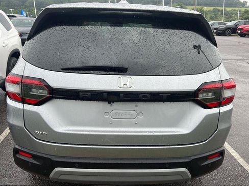 Used 2023 Honda Pilot EX-L image 3