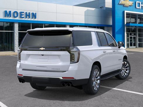 New 2026 Chevrolet Suburban Premier image 4