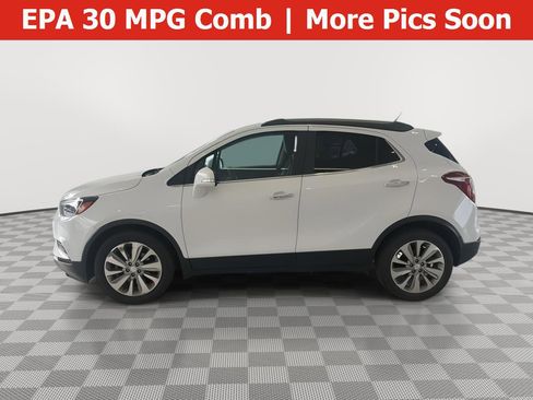 Used 2018 Buick Encore Preferred FWD image 1