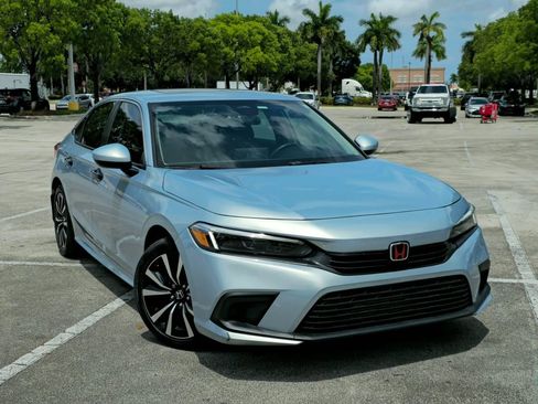 Used 2022 Honda Civic EX image 5
