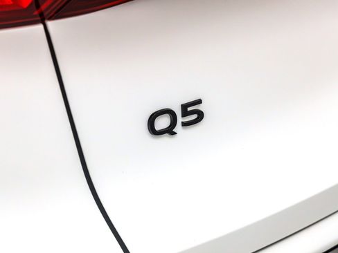 New 2025 Audi Q5 Premium Plus image 9