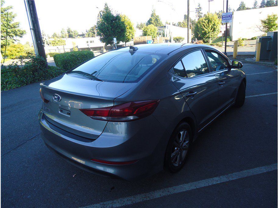 Used 2017 Hyundai Elantra SE FWD image 6