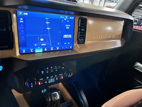 Used 2022 Ford Bronco Outer Banks image 15