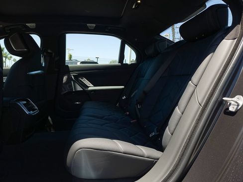 New 2026 BMW 760i xDrive w/ Executive Package AWD/4WD image 9