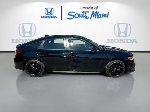 Used 2023 Honda Civic Sport image 8