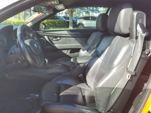 Used 2013 BMW M3 Convertible w/ Premium Pkg image 16
