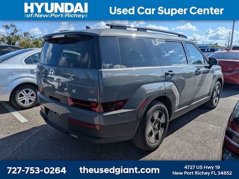 Used 2024 Hyundai Santa Fe SEL FWD image 2