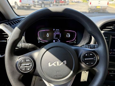 Used 2024 Kia Soul LX w/ Option Group 015 FWD image 22