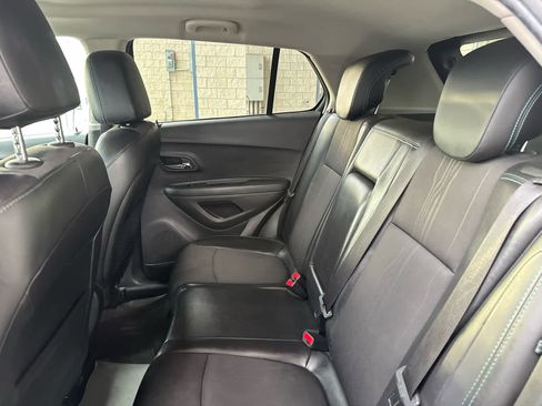 Used 2016 Chevrolet Trax LT w/ LT Convenience Package image 28