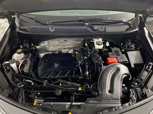 Used 2023 Buick Encore GX Essence w/ Experience Buick Package FWD image 24