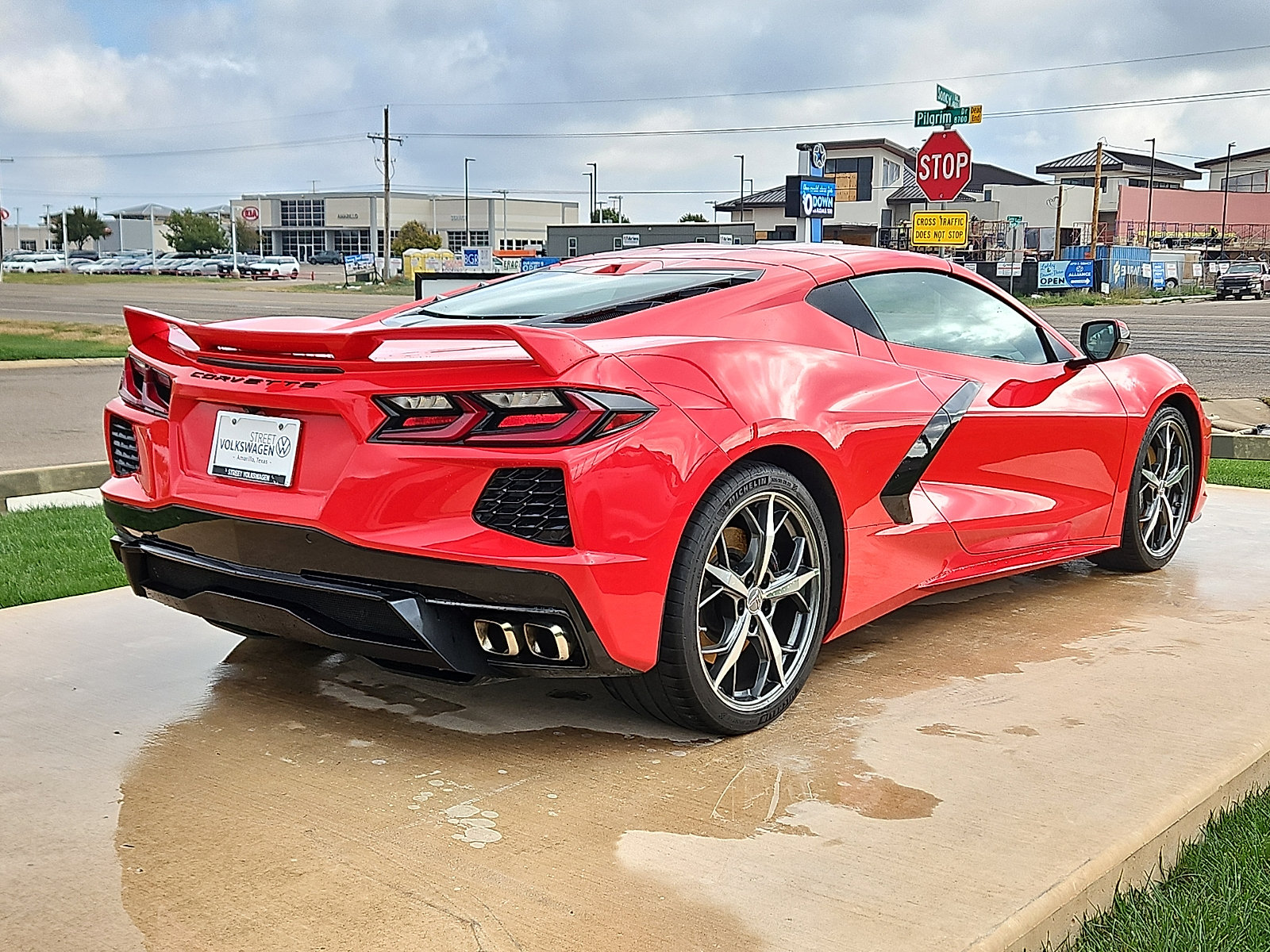 Used 2021 Chevrolet Corvette Stingray Premium Cpe w/ Z51 Performance Package RWD image 4