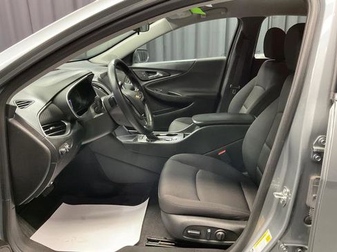 Used 2023 Chevrolet Malibu RS FWD image 7