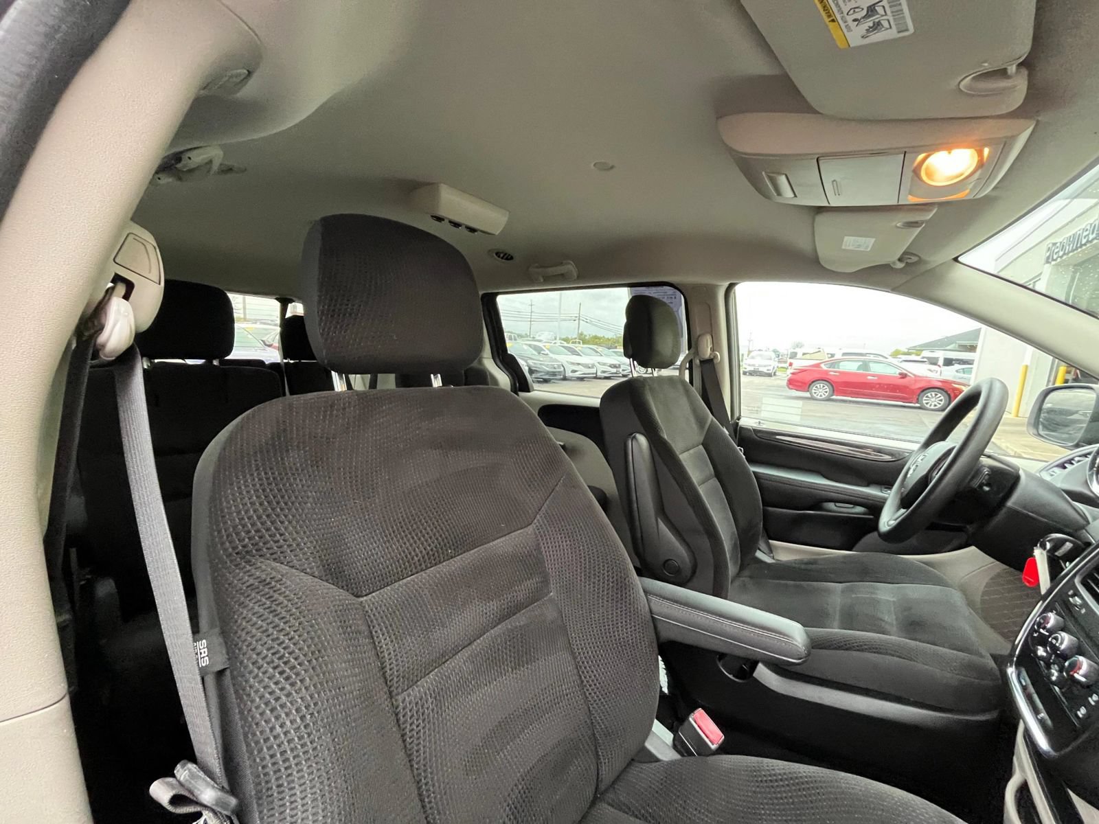 Used 2019 Dodge Grand Caravan SE w/ UConnect Hands-Free Group FWD image 29
