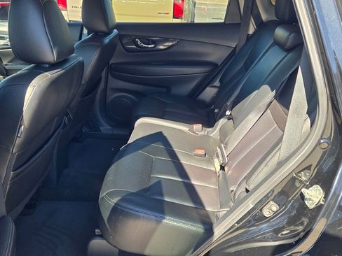 Used 2019 Nissan Rogue SL FWD image 27