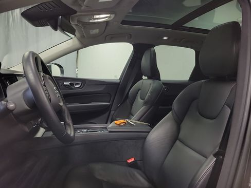 Used 2023 Volvo XC60 T8 Core AWD/4WD image 15