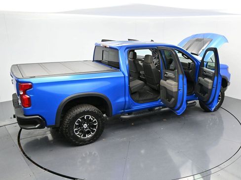 Used 2025 Chevrolet Silverado 1500 ZR2 w/ Technology Package image 43