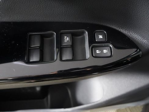 New 2026 Mitsubishi Eclipse Cross LE AWD/4WD image 32