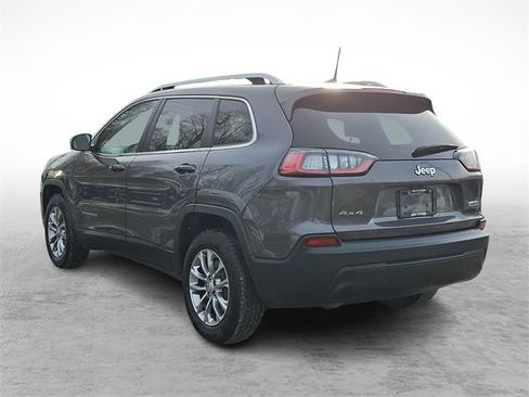 Used 2019 Jeep Cherokee Latitude Plus w/ Cold Weather Group image 4