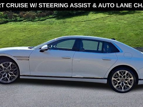 Used 2025 Genesis G90 3.5T image 5