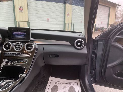 Used 2016 Mercedes-Benz C 300 4MATIC Sedan image 28