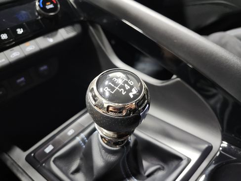 Used 2022 Hyundai Elantra N FWD image 12