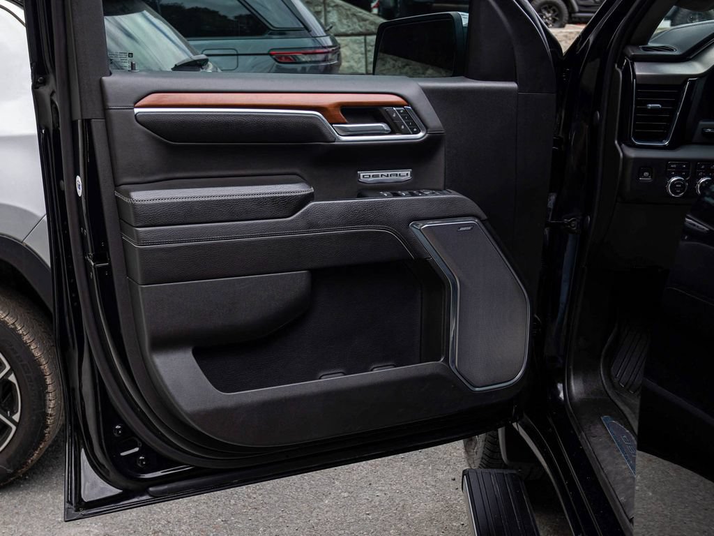 Used 2023 GMC Sierra 1500 Denali AWD/4WD image 11