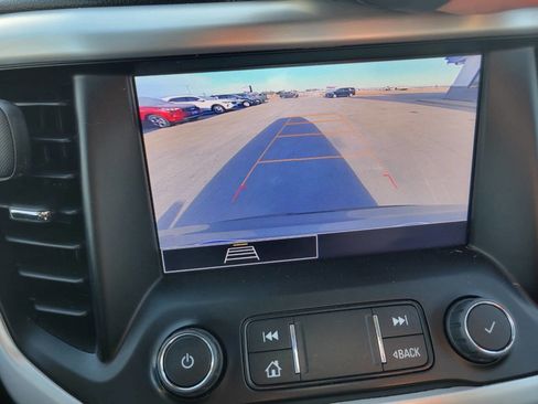 Used 2023 GMC Acadia SLE w/ Elevation Edition image 16