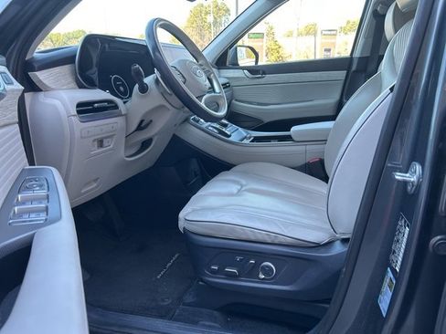 Used 2023 Hyundai Palisade Calligraphy image 8