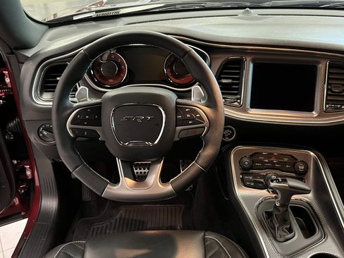 Used 2018 Dodge Challenger SRT Hellcat image 13