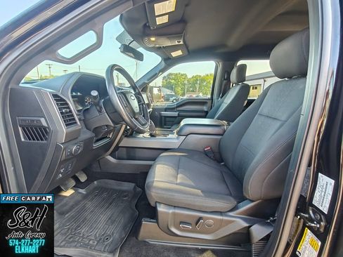 Used 2018 Ford F150 XLT w/ Equipment Group 302A Luxury AWD/4WD image 18