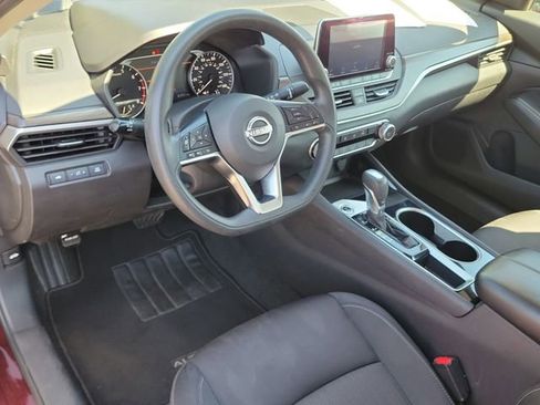 Used 2024 Nissan Altima 2.5 SV FWD image 15