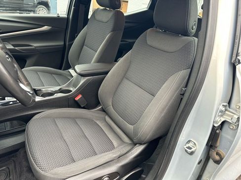 Certified 2023 Chevrolet Bolt EUV LT w/ Comfort Package image 13