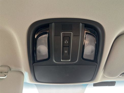 Used 2019 Kia Sorento L image 21