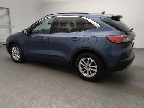Used 2020 Ford Escape SE FWD image 3