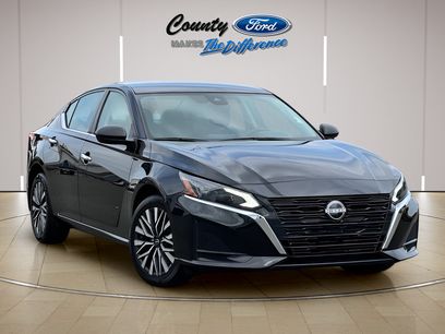 Used 2024 Nissan Altima 2.5 SV