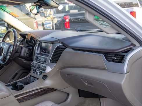 Used 2018 GMC Yukon XL SLT w/ Open Road Package image 18