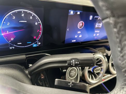 Used 2025 Mercedes-Benz GLA 250 4MATIC image 19