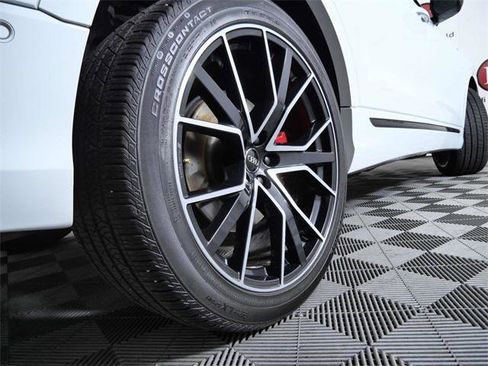 Used 2021 Audi Q8 Premium Plus w/ Premium Plus Package image 9