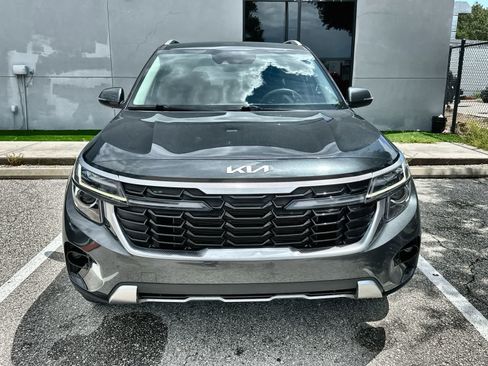 Used 2024 Kia Seltos EX FWD image 12