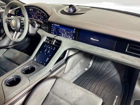 Used 2023 Porsche Taycan GTS image 29