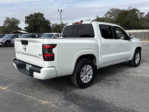 Used 2022 Nissan Frontier SV image 5