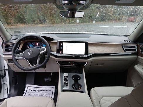 New 2026 Volkswagen Atlas SE image 12