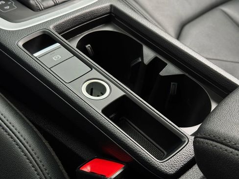 Used 2022 Audi Q3 2.0T Premium w/ Convenience Package image 26