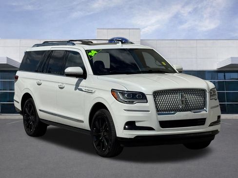 Used 2024 Lincoln Navigator L Reserve AWD/4WD image 2
