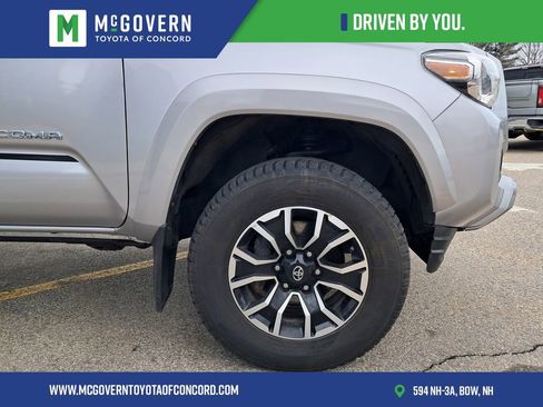 Used 2021 Toyota Tacoma TRD Sport image 11