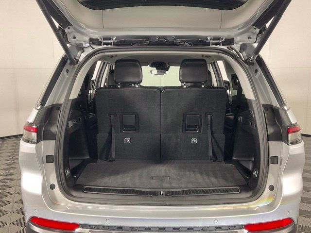 Used 2023 Jeep Grand Cherokee L Limited AWD/4WD image 34